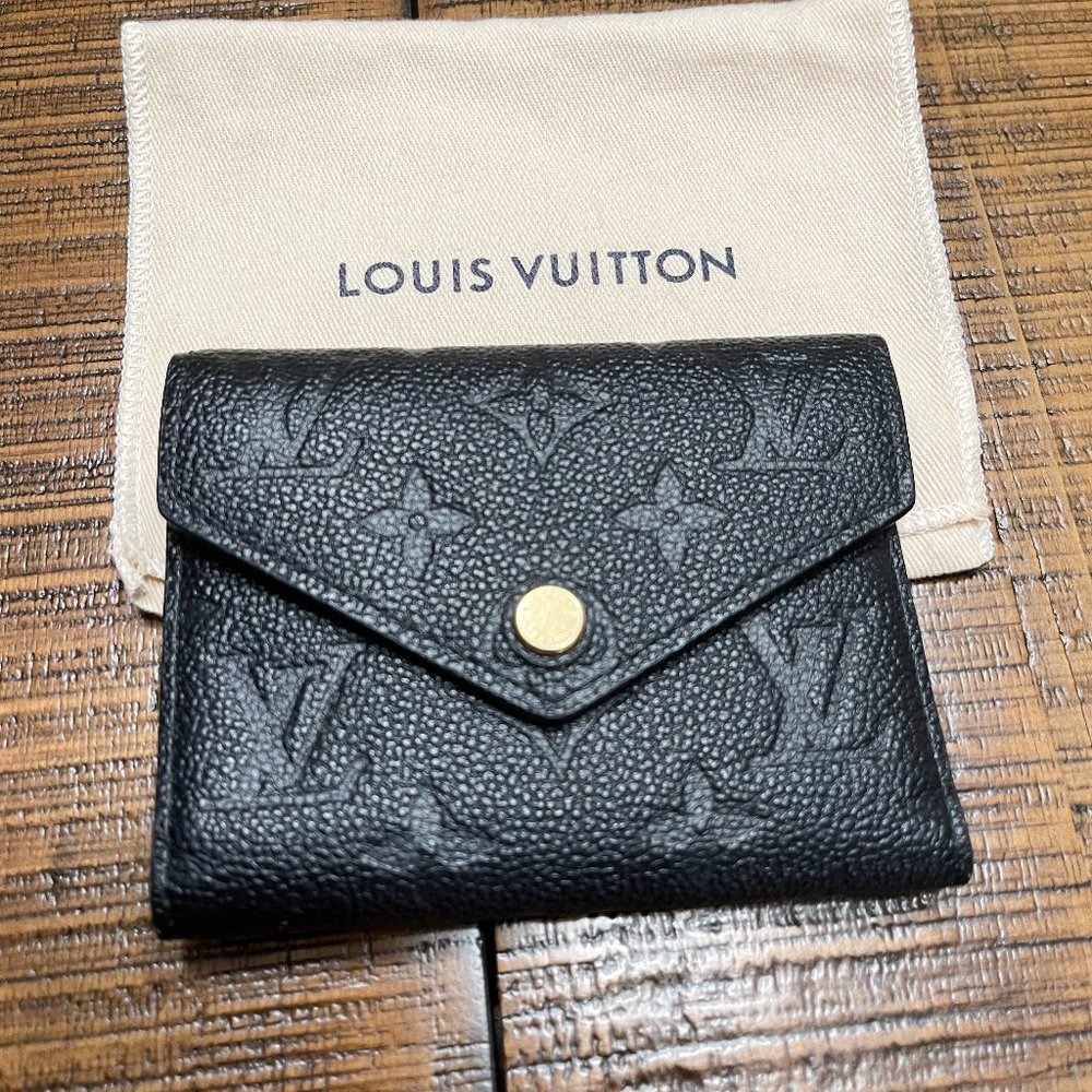 Black Louis Vuttion Victorine Wallet